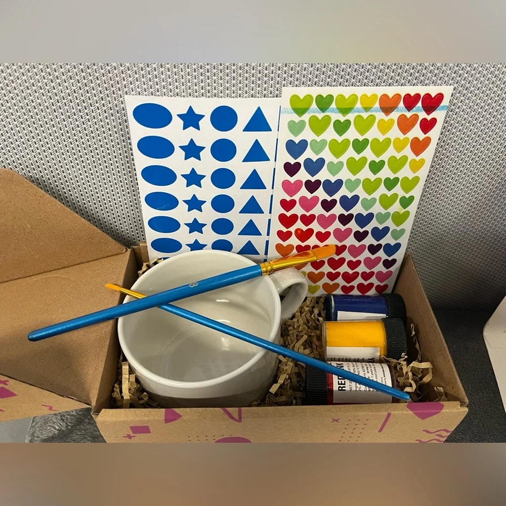 Decorate a Cup Kit: mug, brushes, paint, stickers, booklet. Kids 6+. Gift. NWT